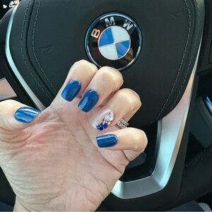 Curvlife Blue Gel Press-On Nails
